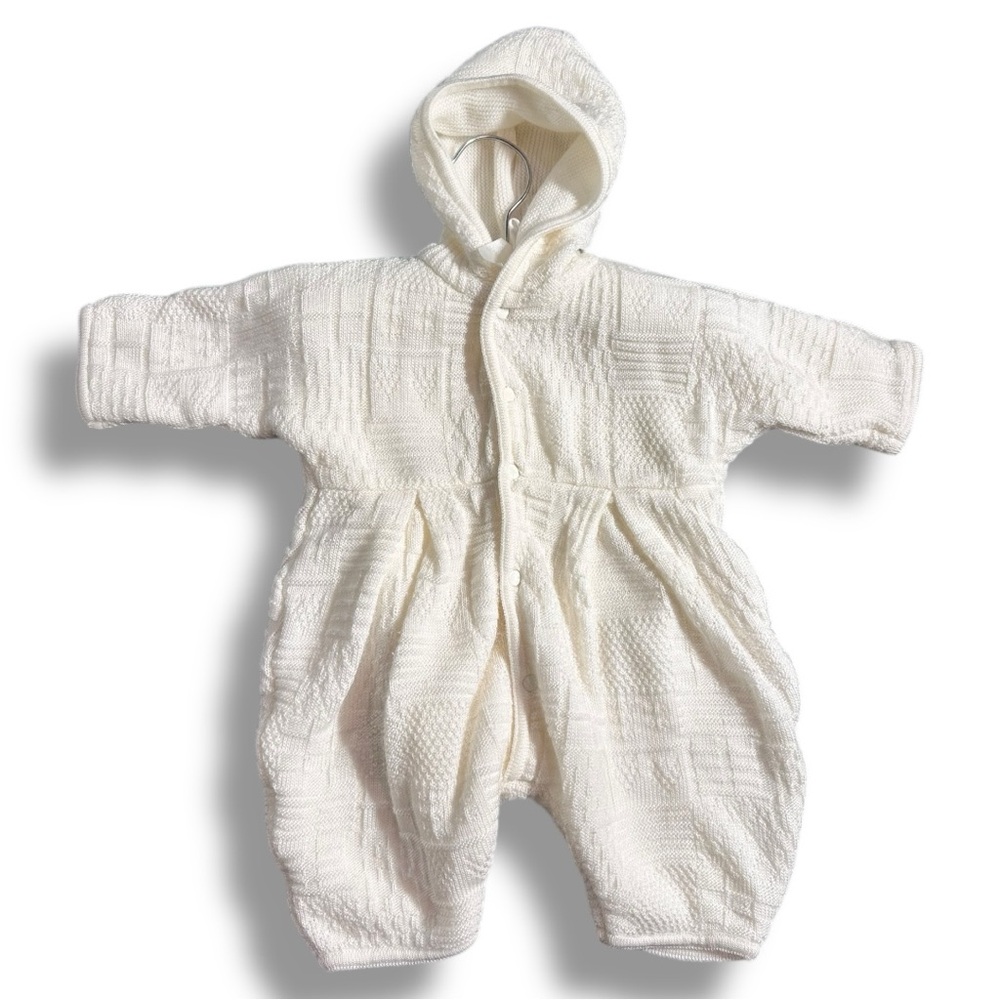VTG Baby 0- 6 Months Body Suit Winter Sweater 90’s Onesie Unisex T.C Babies